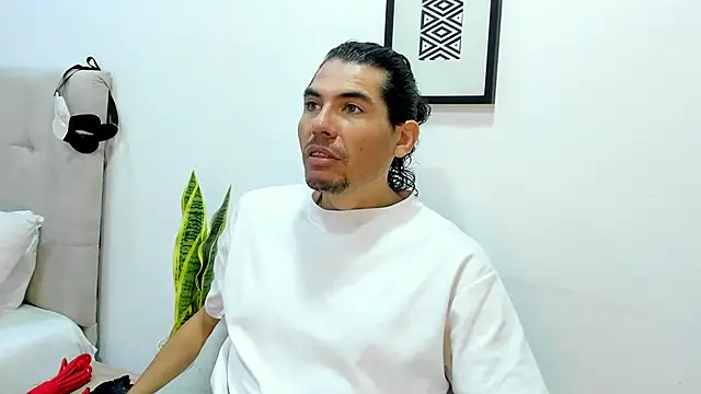 Snapshot of Antony_Stone chatting on 4, 6, 2026 Antony Stone online show from 4, 6, 2026