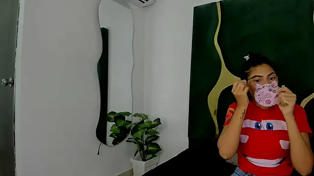 Mila petiteasm online show from 26, 6, 2026