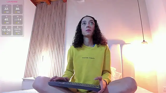 Snapshot of Curlywet chatting on 6, 6, 2026 Curlywet online show from 6, 6, 2026