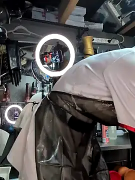 Snapshot of Caromimi18 chatting on 28, 10, 2025 Caromimi18 online show from 28, 10, 2025