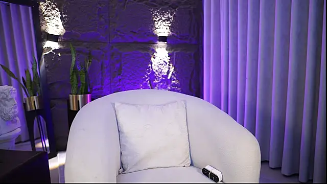 Snapshot of AlegraBrown chatting on 6, 6, 2026 AlegraBrown online show from 6, 6, 2026