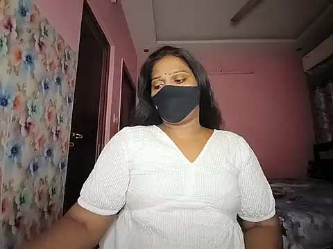 Snapshot of Meenakshy chatting on 25, 6, 2026 Meenakshy online show from 25, 6, 2026