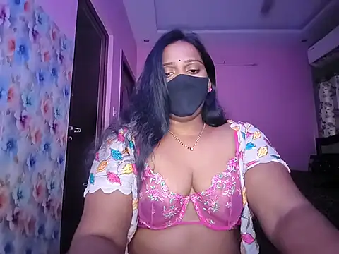Snapshot of Meenakshy chatting on 7, 7, 2026 Meenakshy online show from 7, 7, 2026