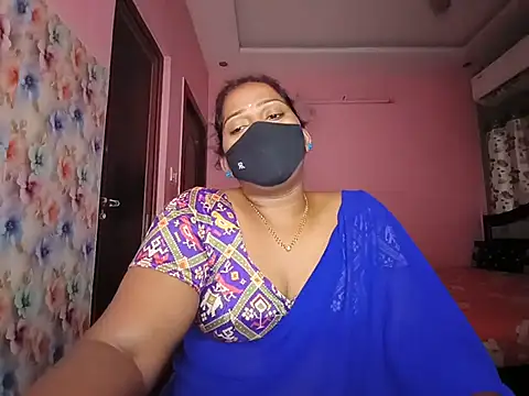 Snapshot of Meenakshy chatting on 10, 7, 2026 Meenakshy online show from 10, 7, 2026