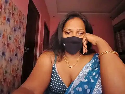 Snapshot of Meenakshy chatting on 12, 7, 2026 Meenakshy online show from 12, 7, 2026