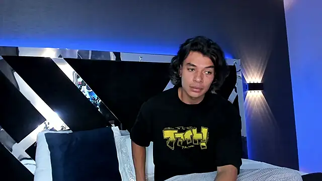 Snapshot of LycanMushu chatting on 6, 6, 2026 LycanMushu online show from 6, 6, 2026
