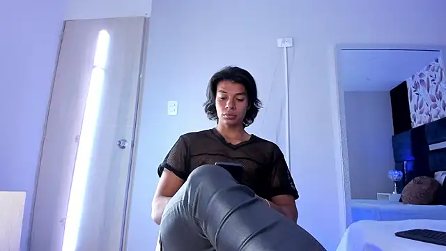LycanMushu online show from 22, 7, 2026