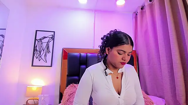 Snapshot of Miaa_Rouss chatting on 6, 6, 2026 Miaa Rouss online show from 6, 6, 2026