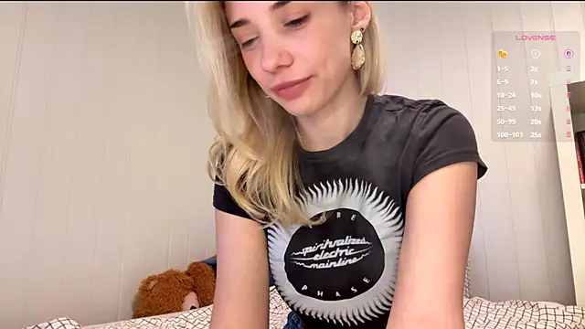 Snapshot of OlyMayer chatting on 14, 7, 2026 OlyMayer online show from 14, 7, 2026