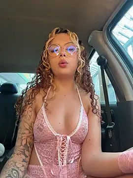 Snapshot of Joyce-fire chatting on 18, 7, 2026 Joyce-fire online show from 18, 7, 2026