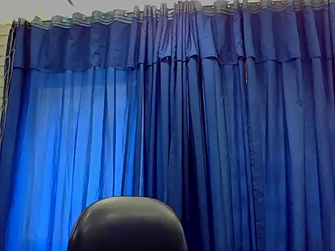 Snapshot of lucyli_25 chatting on 10, 6, 2026 lucyli 25 online show from 10, 6, 2026
