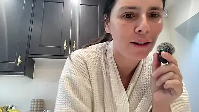 JadeLucy online show from 7, 6, 2026
