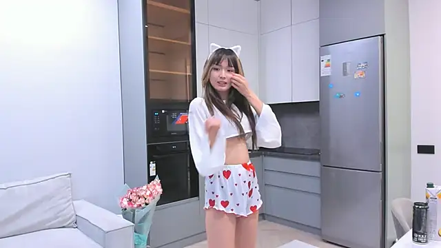 Snapshot of akari_star chatting on 7, 6, 2026 akari star online show from 7, 6, 2026