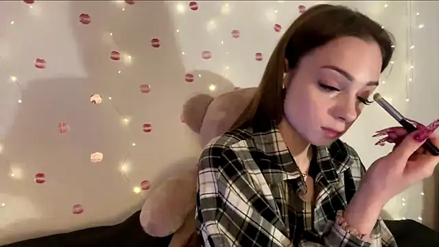 itskylieee online show from 25, 7, 2026