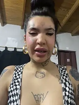 Snapshot of valenbaddie chatting on 10, 6, 2026 valenbaddie online show from 10, 6, 2026