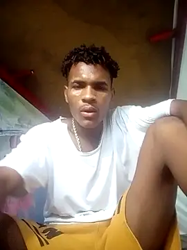 Snapshot of dantecruz19 chatting on 4, 6, 2026 dantecruz19 online show from 4, 6, 2026