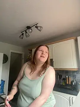 Curvy Vanilla online show from 6, 6, 2026
