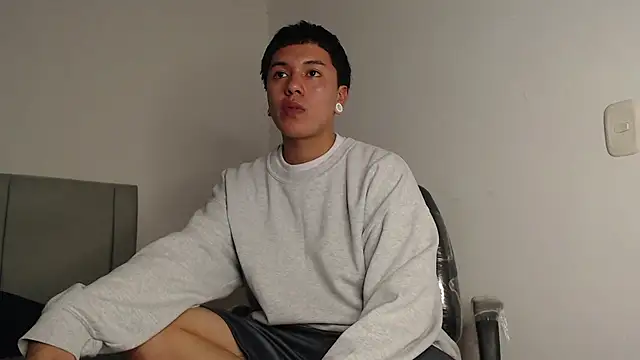 Snapshot of Owenn__blueee chatting on 14, 7, 2026 Owenn blueee online show from 14, 7, 2026