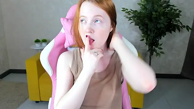 Snapshot of ari-kittyy chatting on 8, 6, 2026 ari-kittyy online show from 8, 6, 2026