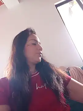 Snapshot of shaira_white chatting on 4, 6, 2026 shaira white online show from 4, 6, 2026
