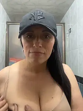 Snapshot of CatalinaSantana83 chatting on 8, 6, 2026 CatalinaSantana83 online show from 8, 6, 2026