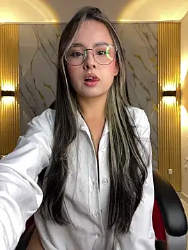 Tinakitten online show from 9, 6, 2026