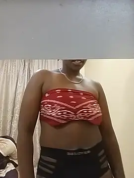 Snapshot of sweetly_gal chatting on 5, 6, 2026 sweetly gal online show from 5, 6, 2026