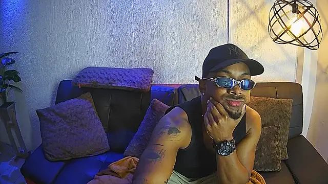 Snapshot of ethan_jons chatting on 6, 6, 2026 ethan jons online show from 6, 6, 2026