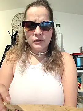 Snapshot of Minette_ chatting on 9, 6, 2026 Minette online show from 9, 6, 2026