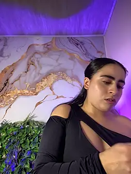 Snapshot of LILI_911 chatting on 6, 7, 2026 LILI 911 online show from 6, 7, 2026
