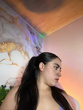 Snapshot of LILI_911 chatting on 17, 7, 2026 LILI 911 online show from 17, 7, 2026