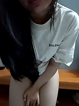 Snapshot of Lee-beo chatting on 10, 6, 2026 Lee-beo online show from 10, 6, 2026