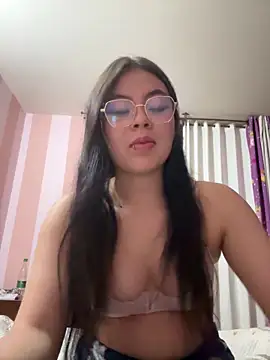Snapshot of makii_30 chatting on 7, 6, 2026 makii 30 online show from 7, 6, 2026