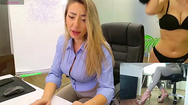 Snapshot of BabesGoWild chatting on 26, 1, 2025 BabesGoWild online show from 26, 1, 2025