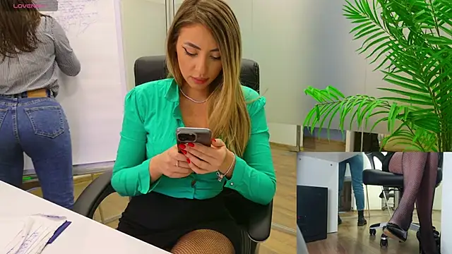 Snapshot of BabesGoWild chatting on 19, 2, 2025 BabesGoWild online show from 19, 2, 2025