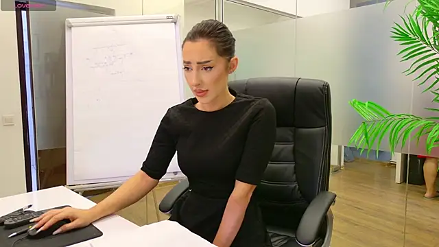 Snapshot of BabesGoWild chatting on 5, 3, 2025 BabesGoWild online show from 5, 3, 2025