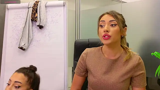 Snapshot of BabesGoWild chatting on 10, 3, 2025 BabesGoWild online show from 10, 3, 2025