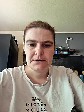 Snapshot of GoldenWifee chatting on 5, 6, 2026 GoldenWifee online show from 5, 6, 2026