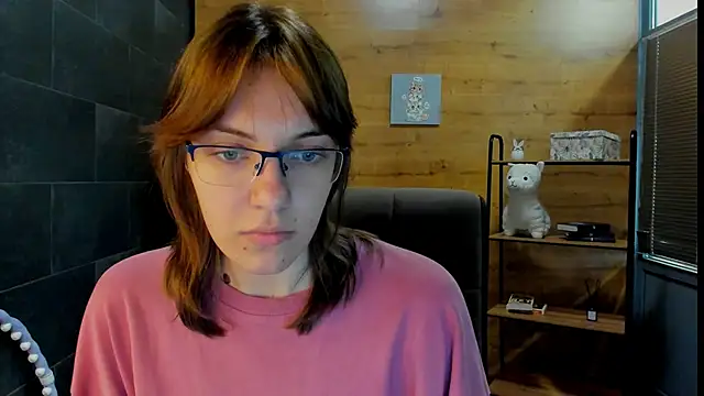 Snapshot of KristennMartin chatting on 12, 6, 2026 KristennMartin online show from 12, 6, 2026