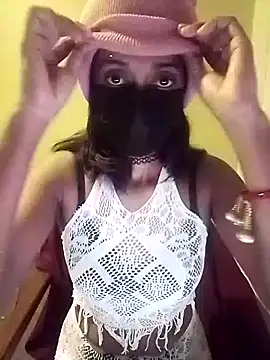 Snapshot of queen_shelly chatting on 4, 8, 2026 queen shelly online show from 4, 8, 2026