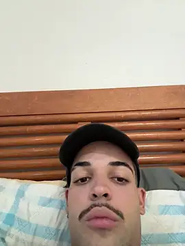 Snapshot of caio18b chatting on 9, 6, 2026 caio18b online show from 9, 6, 2026
