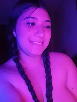 MaraLuna  online show from 7, 6, 2026