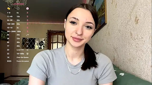 Luna Frost online show from 10, 6, 2026