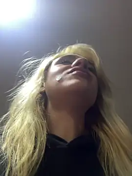 Snapshot of Lia-firee chatting on 17, 6, 2026 Lia-firee online show from 17, 6, 2026