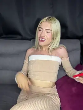 Snapshot of Lia-firee chatting on 21, 6, 2026 Lia-firee online show from 21, 6, 2026
