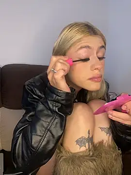 Snapshot of Lia-firee chatting on 29, 6, 2026 Lia-firee online show from 29, 6, 2026