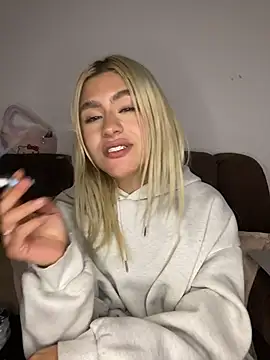 Snapshot of Lia-firee chatting on 14, 7, 2026 Lia-firee online show from 14, 7, 2026