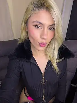 Snapshot of Lia-firee chatting on 19, 7, 2026 Lia-firee online show from 19, 7, 2026