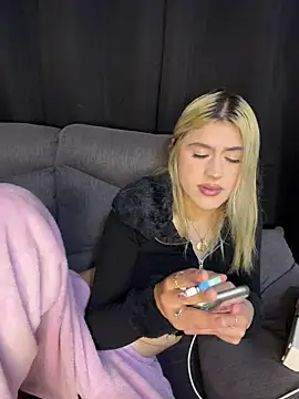 Snapshot of Lia-firee chatting on 26, 7, 2026 Lia-firee online show from 26, 7, 2026