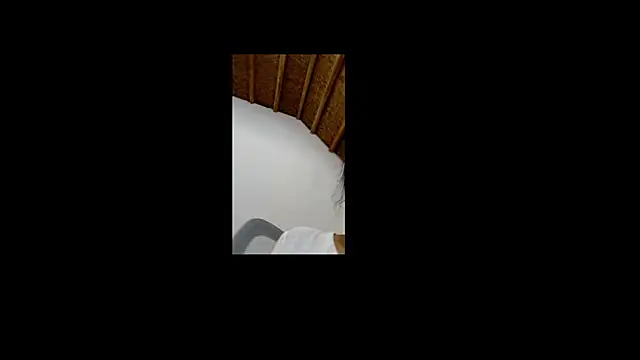 Snapshot of jhade56 chatting on 7, 6, 2026 jhade56 online show from 7, 6, 2026